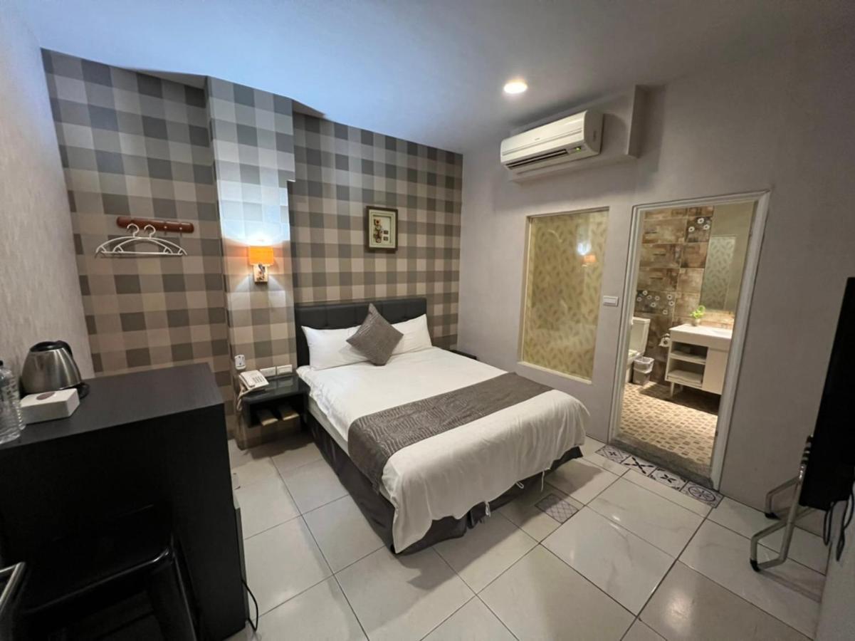 Boston Plus Hotel Chiayi Eksteriør bilde