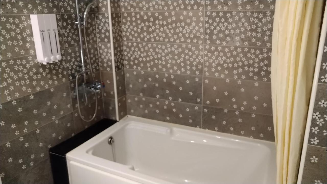 Boston Plus Hotel Chiayi Eksteriør bilde